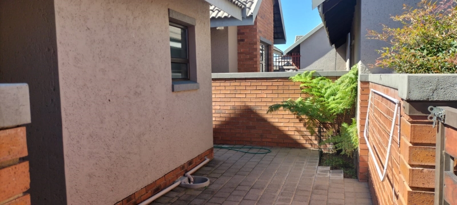 To Let 2 Bedroom Property for Rent in Heuwelsig Free State